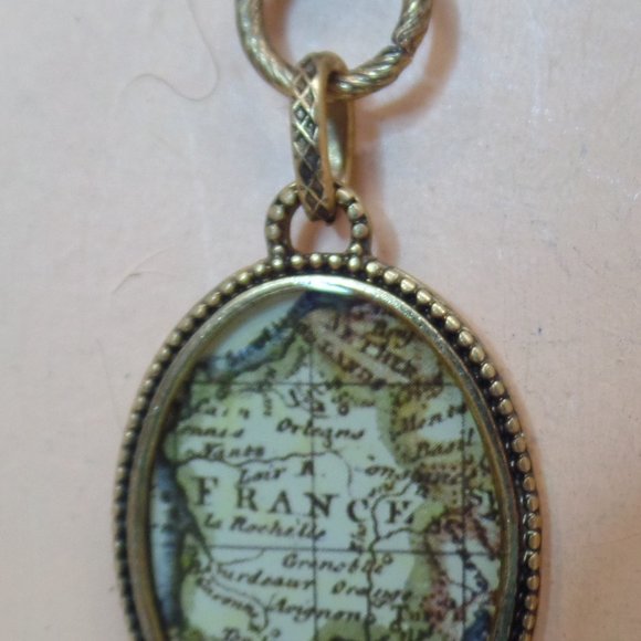 Patricia Nash Goldtone Map Print of France Oval Link Y Necklace Charm Adj 19" L - Picture 3 of 9